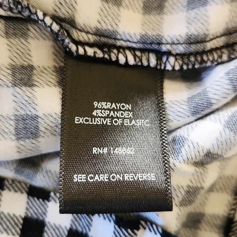 Torrid 4X Black White Gingham Print Wide Leg Elastic Back Pockets Cropped Pants